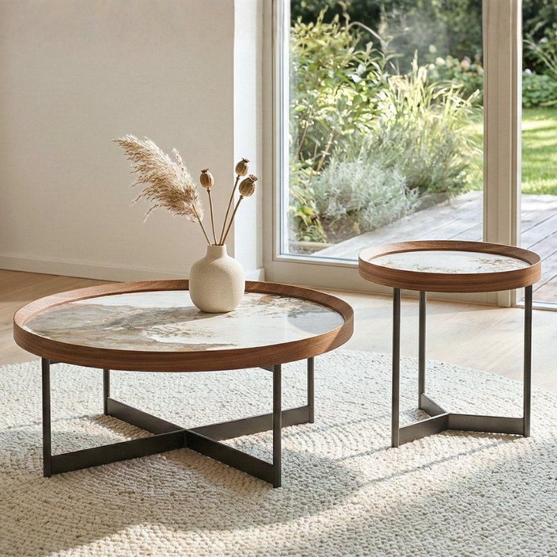 Table basse et bout de canapé, l’association gagnante pour le salon