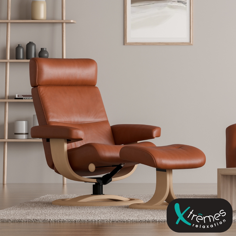Fauteuil pivotant et pouf