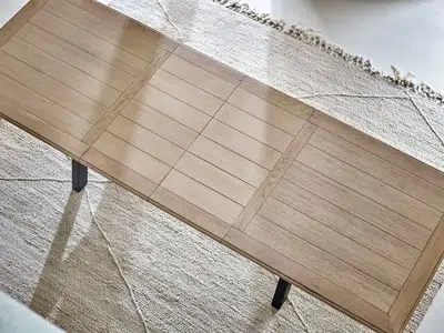 Table de repas avec allonges