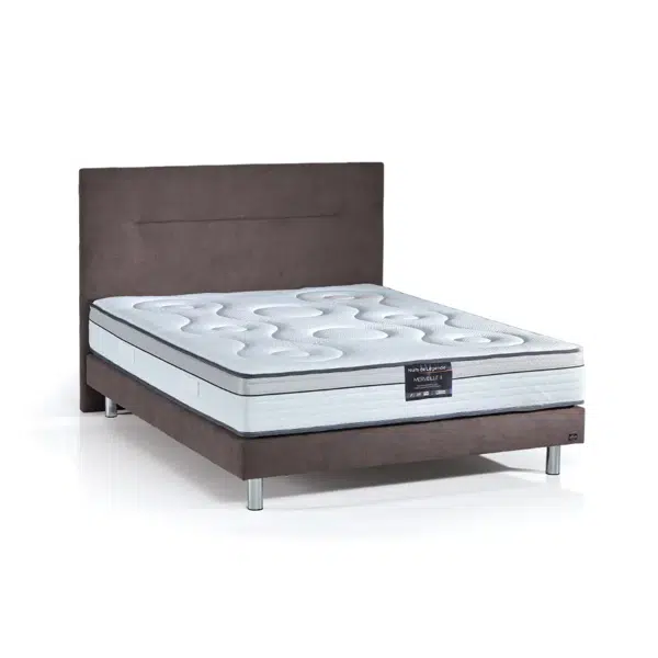 Matelas à ressorts + mémoire de forme